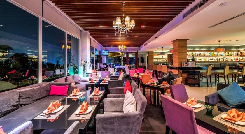 Wyndham Sea Pearl Resort Phuket Hotel in Patong