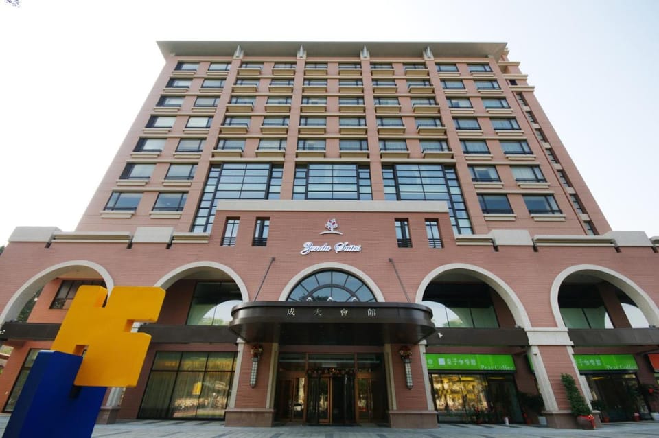 Zenda Suites Hotel in Kaohsiung