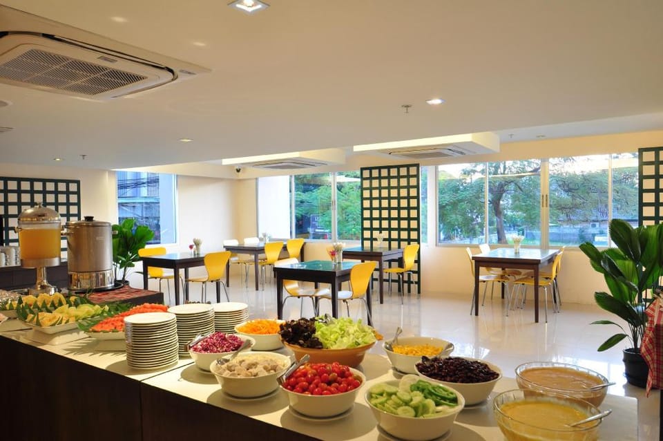 Mayflower Grande Hotel Hotel in Chiang Mai