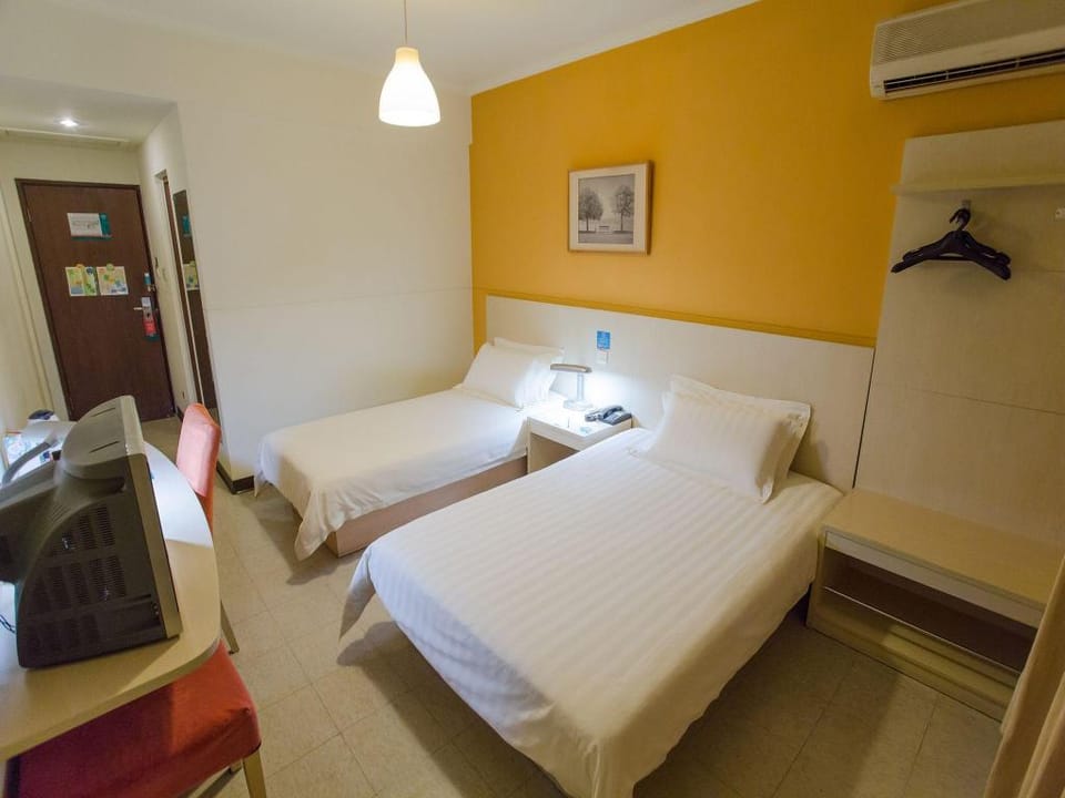Jinjiang Inn Shanghai Baoshan Shengqiao Hotel in Shanghai