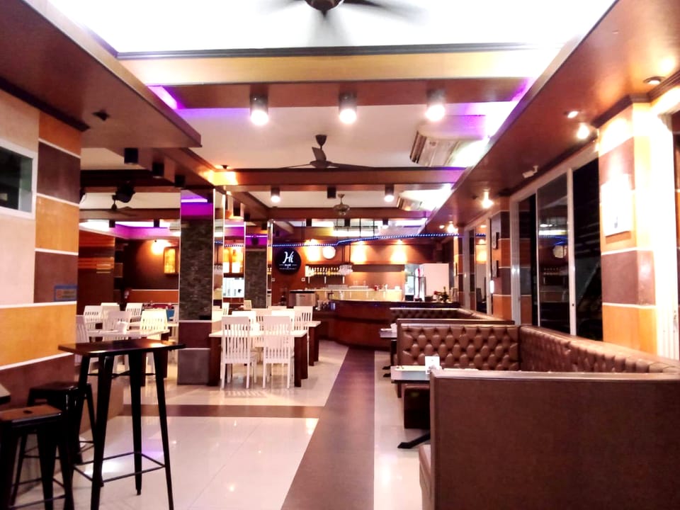 S.B Living Place Hotel in Wichit