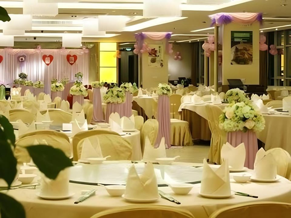 Days Hotel by Wyndham Shenzhen Sanlian Hotel in Shenzhen
