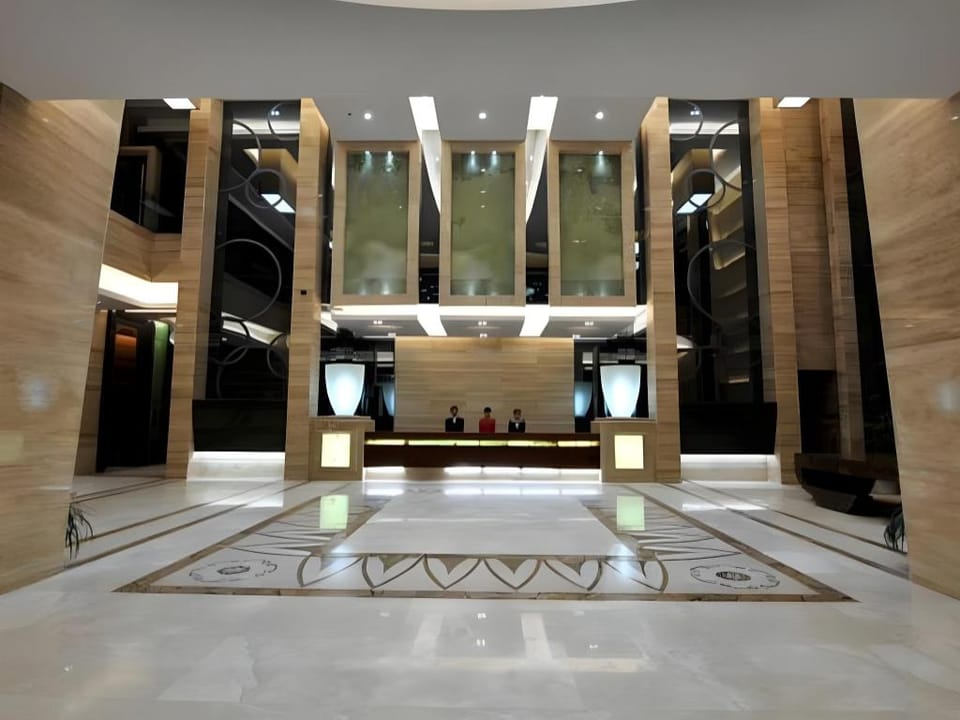 Days Hotel by Wyndham Shenzhen Sanlian Hotel in Shenzhen
