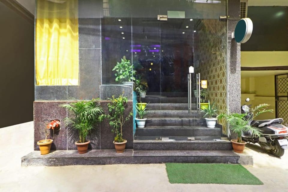 Hotel Smart Inn Mahipalpur Delhi Airport Hotel in New Delhi