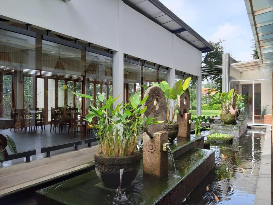 Villa Damar Hotel in Parongpong