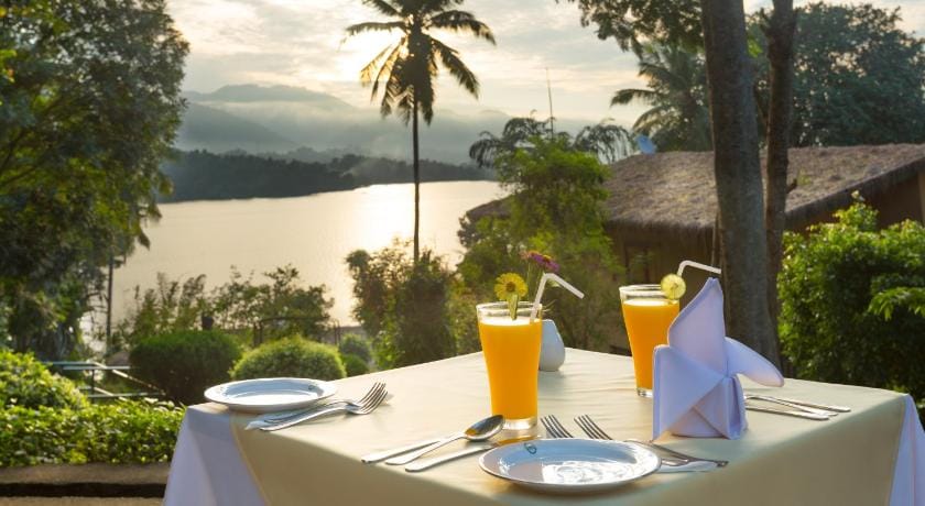 Oruthota Chalets Bed and Breakfast in Central Province