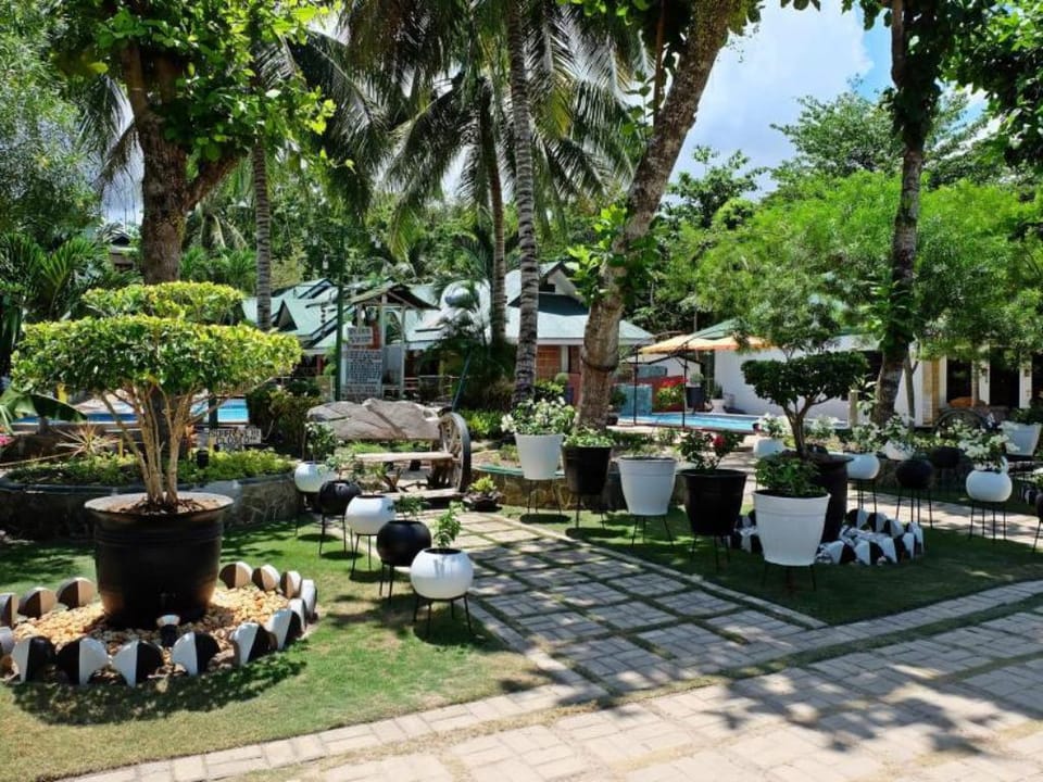 Dumaluan Beach Resort Hotel in Panglao
