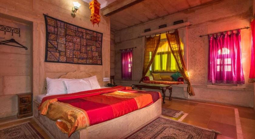 Hotel Deep Mahal Bed and Breakfast in Sindh
