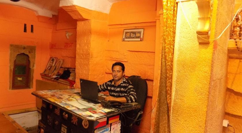 Hotel Deep Mahal Bed and Breakfast in Sindh