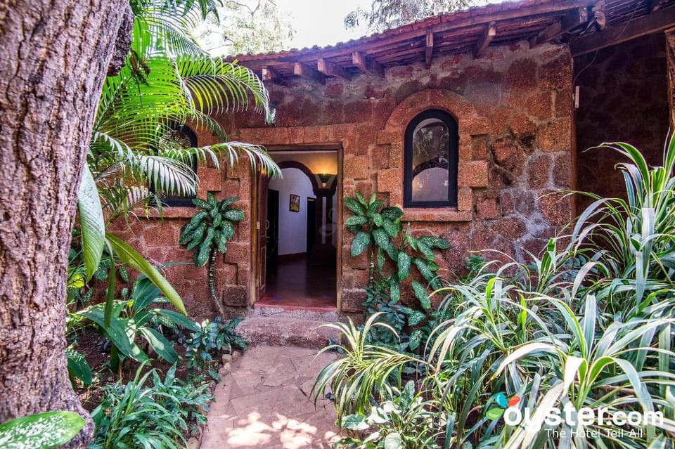 Hotel Laguna Anjuna, Goa Hotel in Goa, India