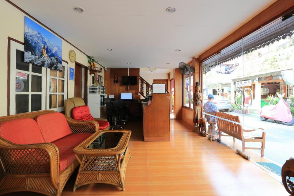 The Siam Guest House Bed and Breakfast in Pattaya City