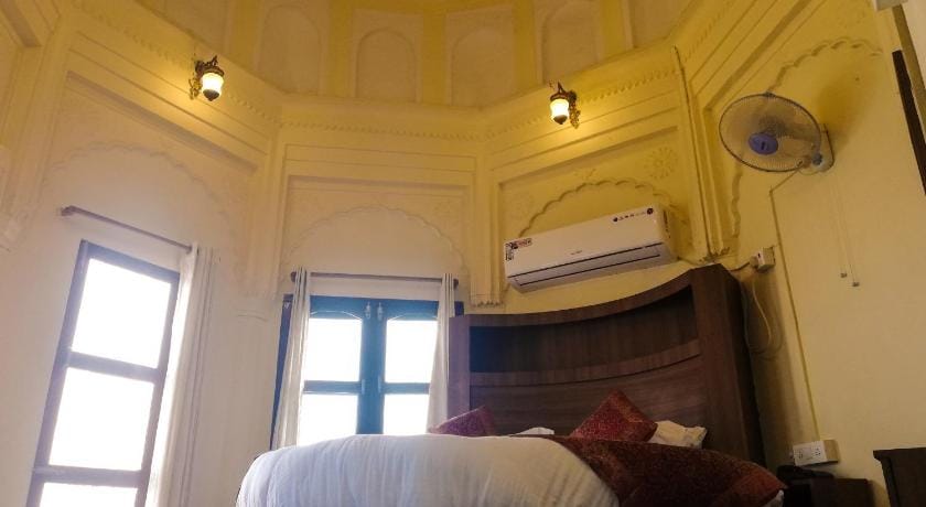 Dwivedi Hotels - Palace On Steps Hotel in Varanasi