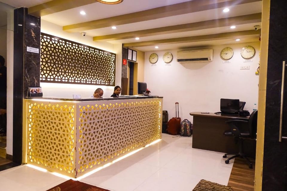 Hotel Sunshine Airport Hotel in Mumbai