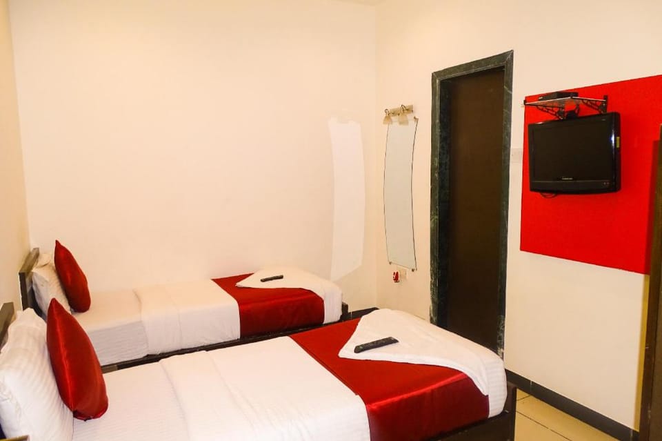Hotel Sunshine Airport Hotel in Mumbai