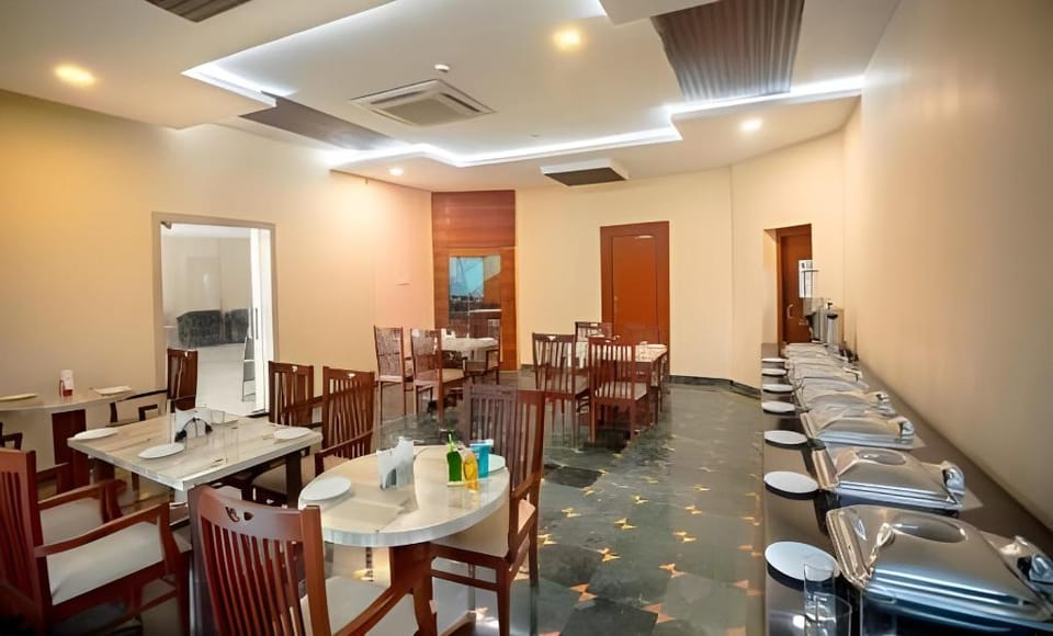 Kings Crown Hotel Salt Lake Hotel in Kolkata