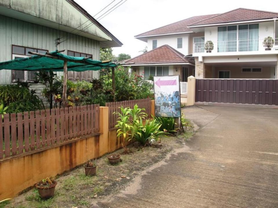 Baan Bua Guest House Hotel in Thailand