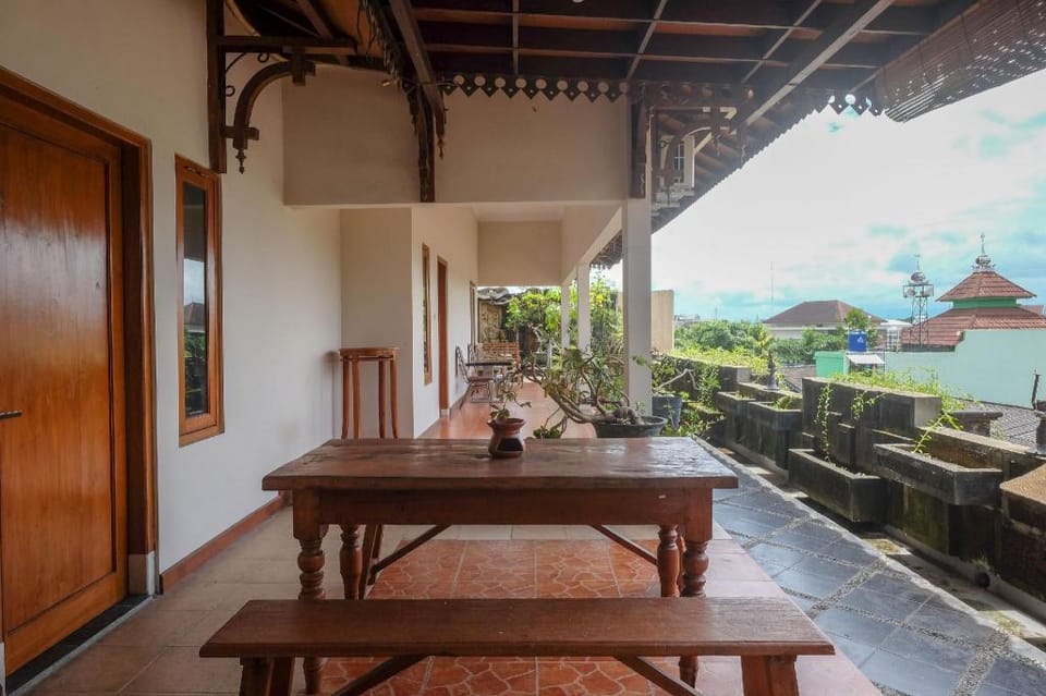 Urbanview Omah Eka Santi by RedDoorz Hotel in Yogyakarta