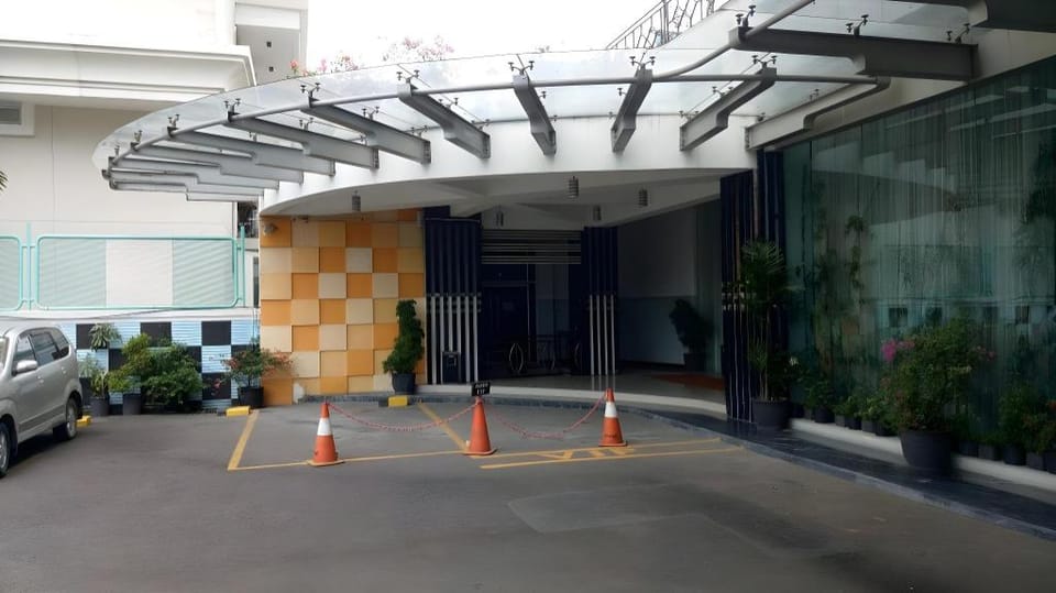 Hotel Oval Hotel in Surabaya