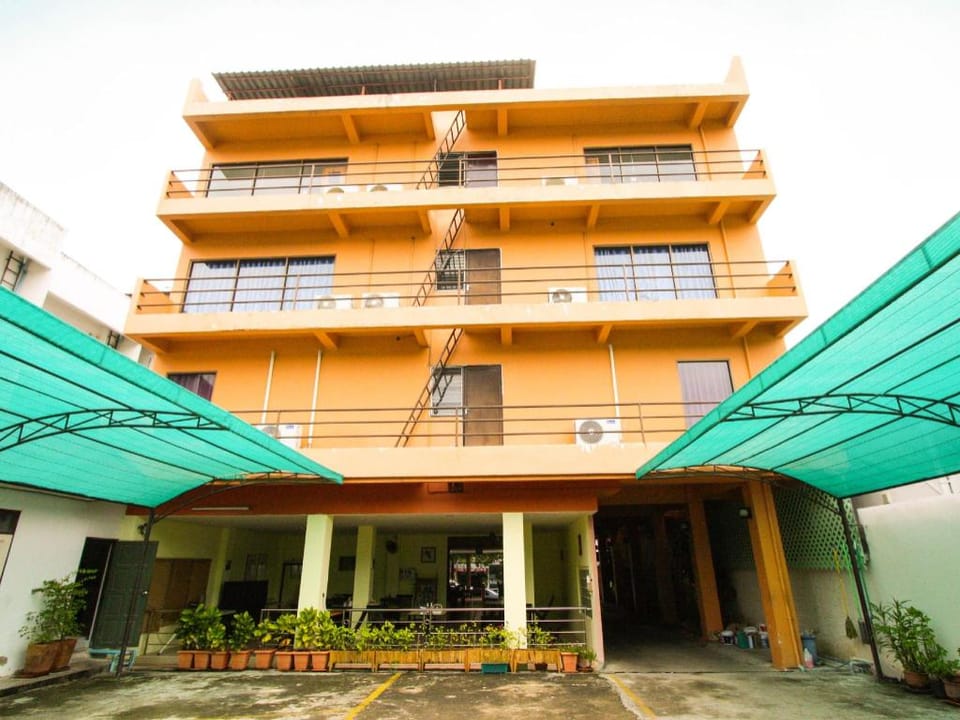 Chaba Chalet Hotel in Hua Hin District