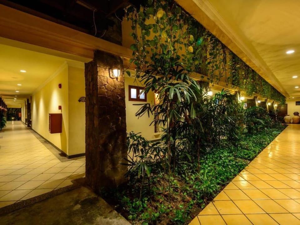 Lotus Garden Hotel by Waringin Hospitality Hotel in East Java