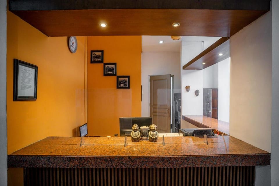 Hotel Poncowinatan - Tugu Hotel in Yogyakarta