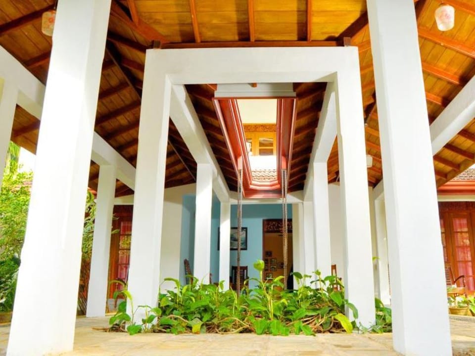 Sakura Villa Hotel in Western Province