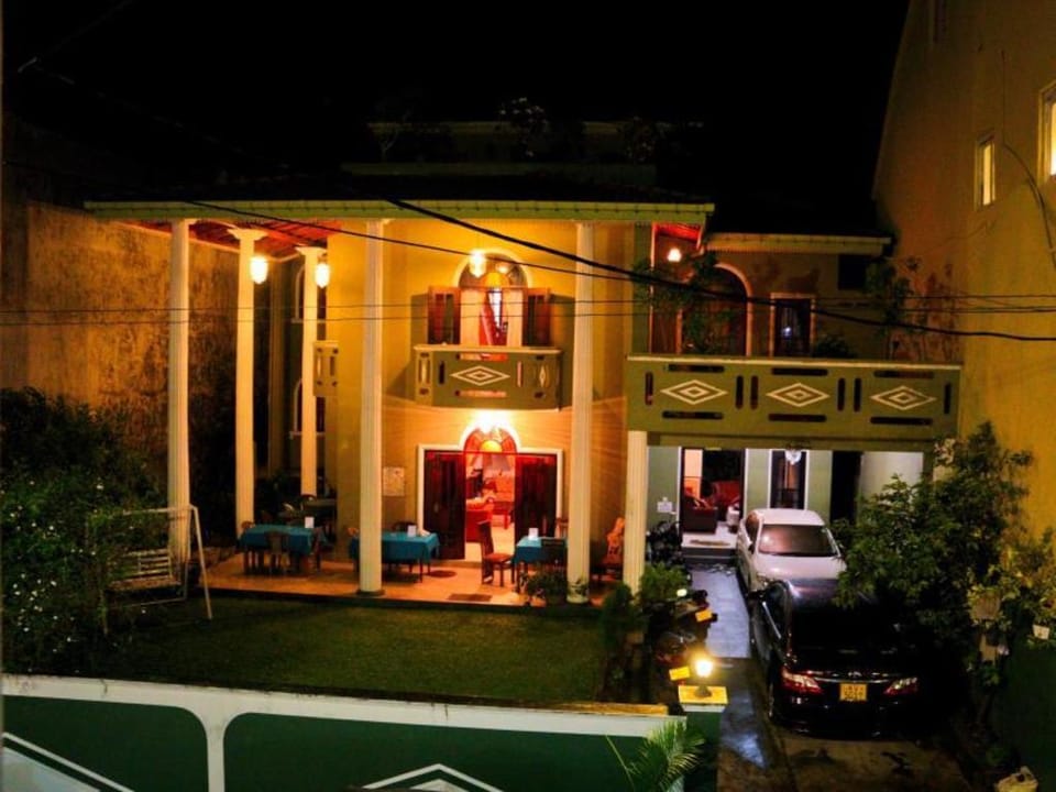 Frangipani Motel Hotel in Galle
