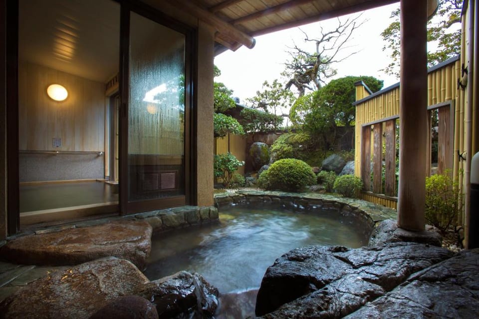 Charoku Bekkan Hotel Ryokan in Kyoto Prefecture