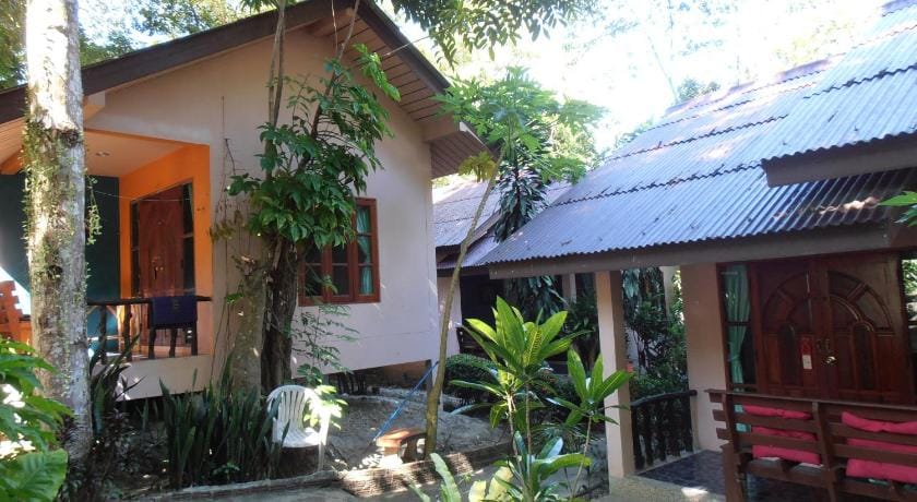 Aonang Green Park Bungalow Bed and Breakfast in Krabi Changwat