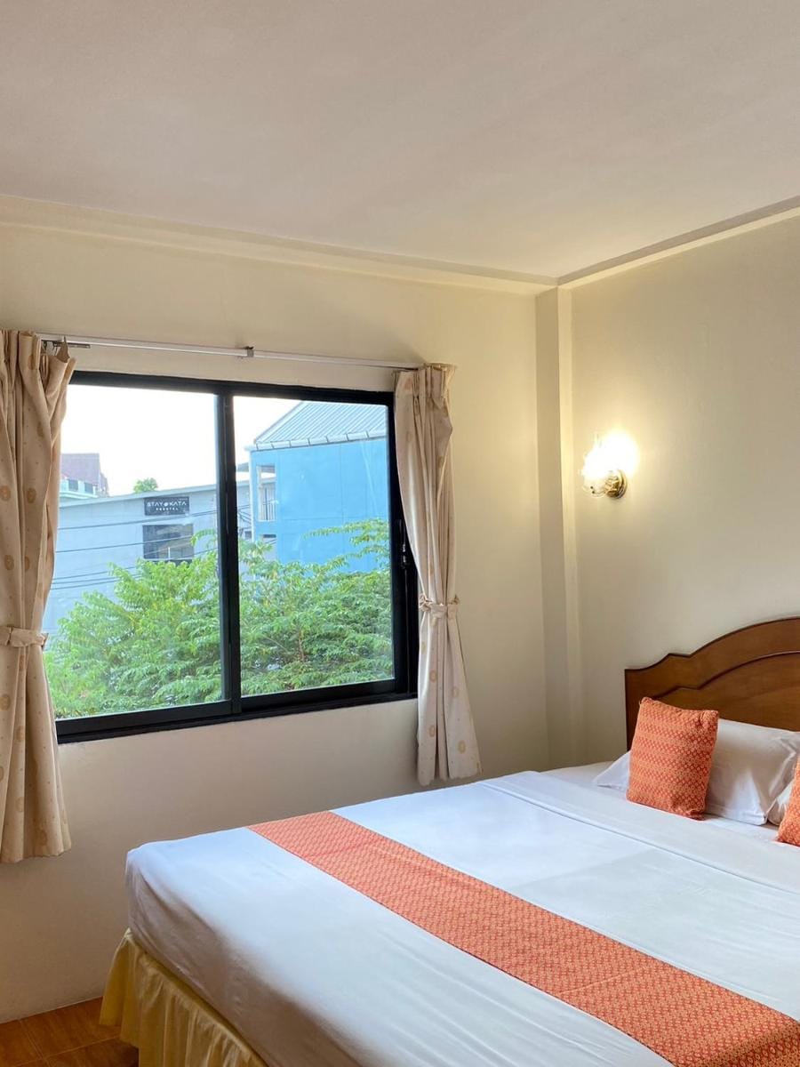 Kata View Guest House Hotel in Rawai