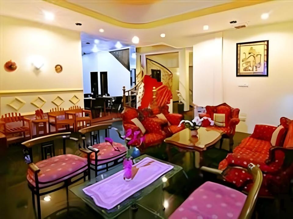 Mervit Hotel Hotel in Padang