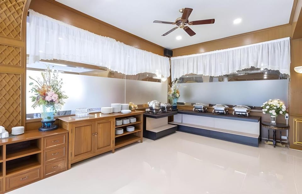 Sabai Inn Hotel in Pattaya City