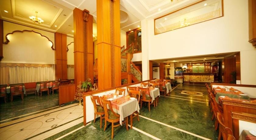 Hotel Shree Panchratna Hotel in Pune
