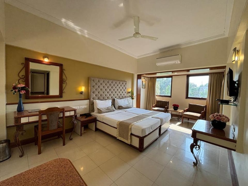 Hotel Shree Panchratna Hotel in Pune