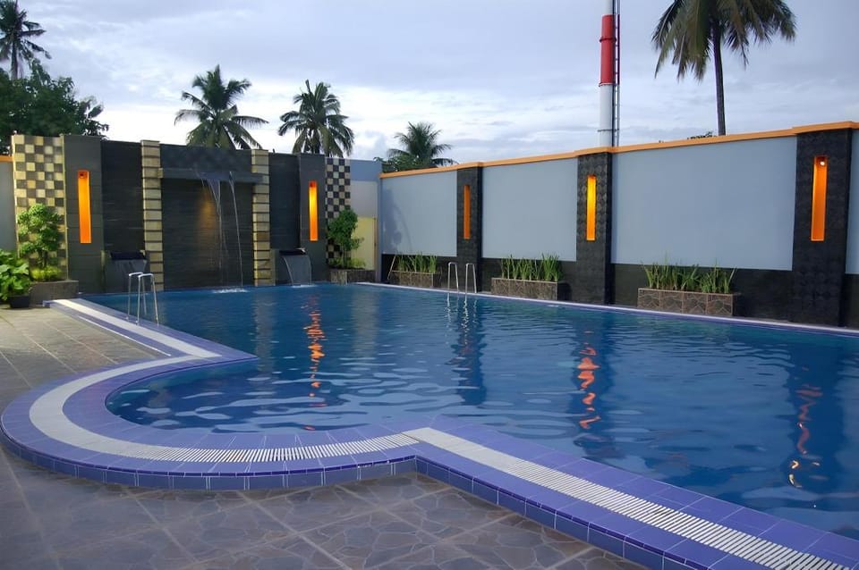 Grand Sari Hotel Hotel in Padang