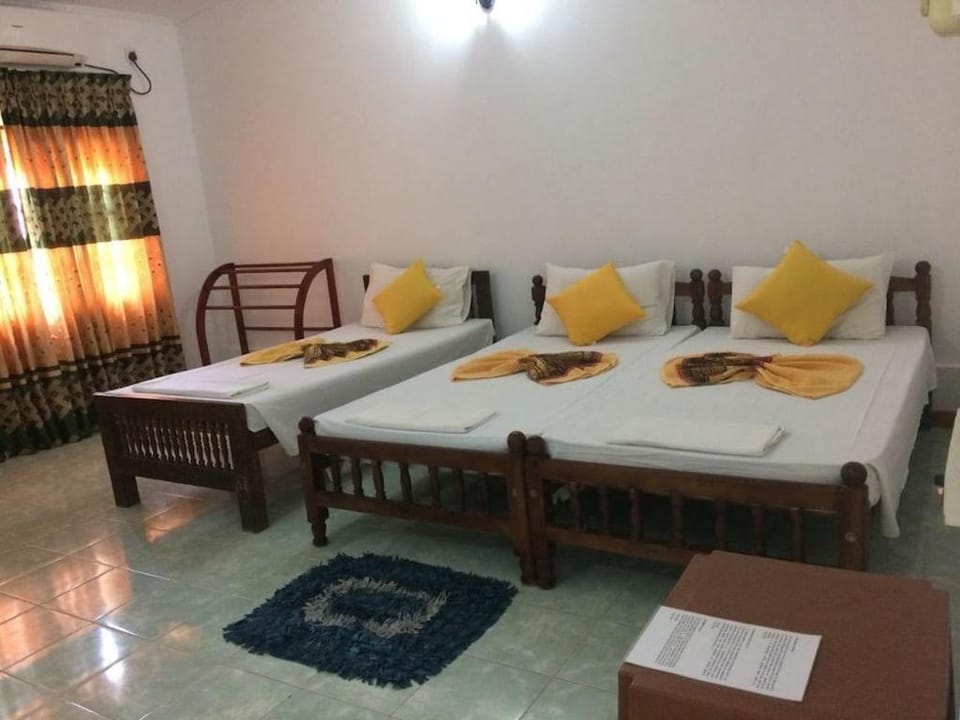 White Villa Hotel in Western Province