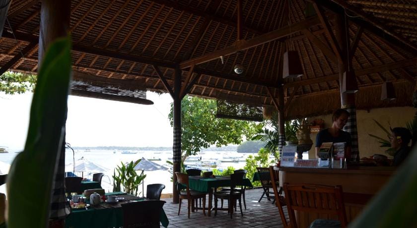 Tamarind Beach Bungalows Campground/ 
RV Resort in Nusapenida