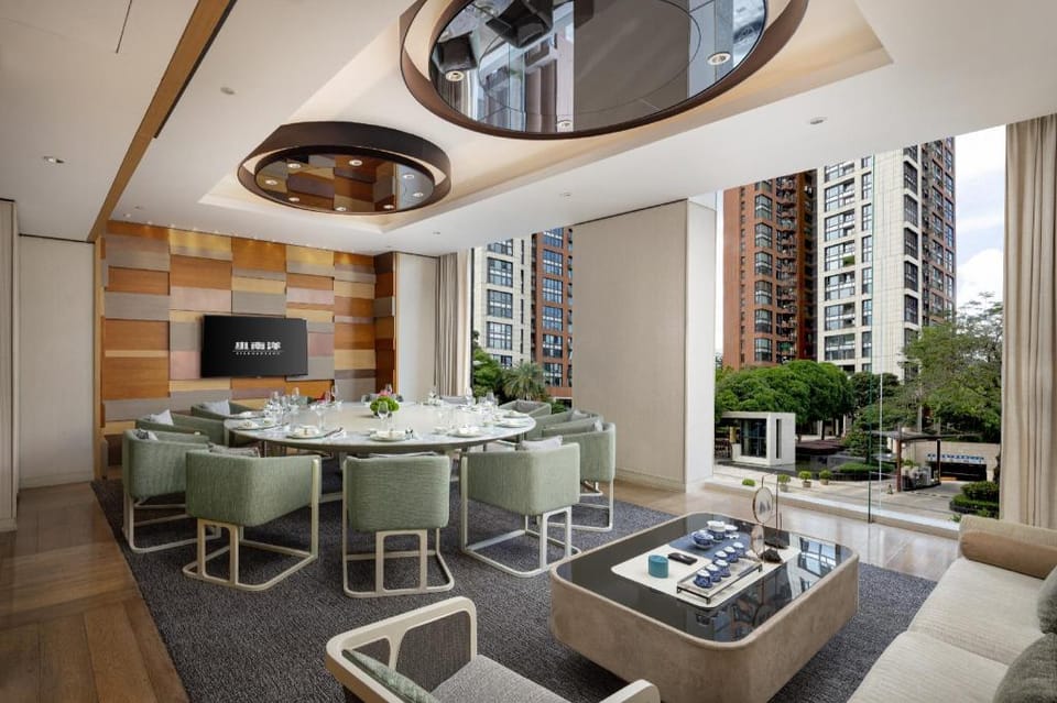 Hotel Kapok Shenzhen Luohu Hotel in Shenzhen