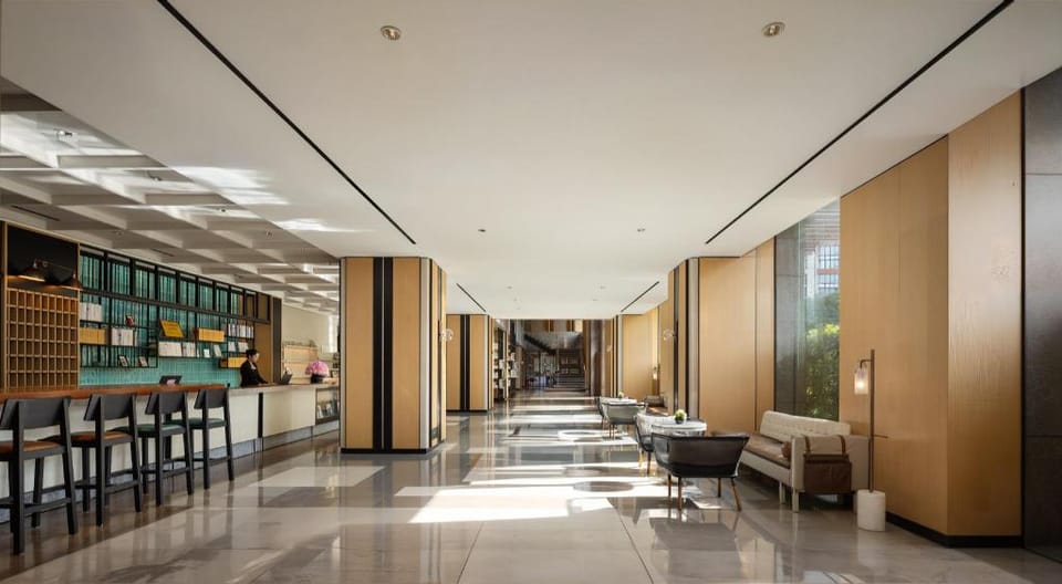 Hotel Kapok Shenzhen Luohu Hotel in Shenzhen