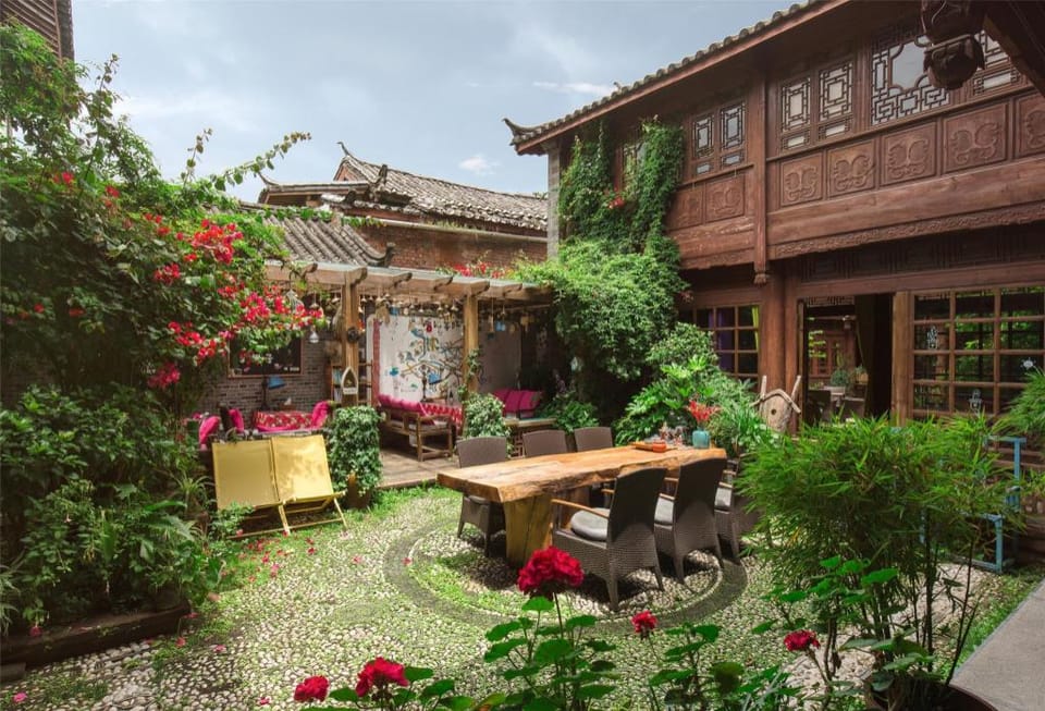 Blossom Hill Inn Lijiang Apartment in China