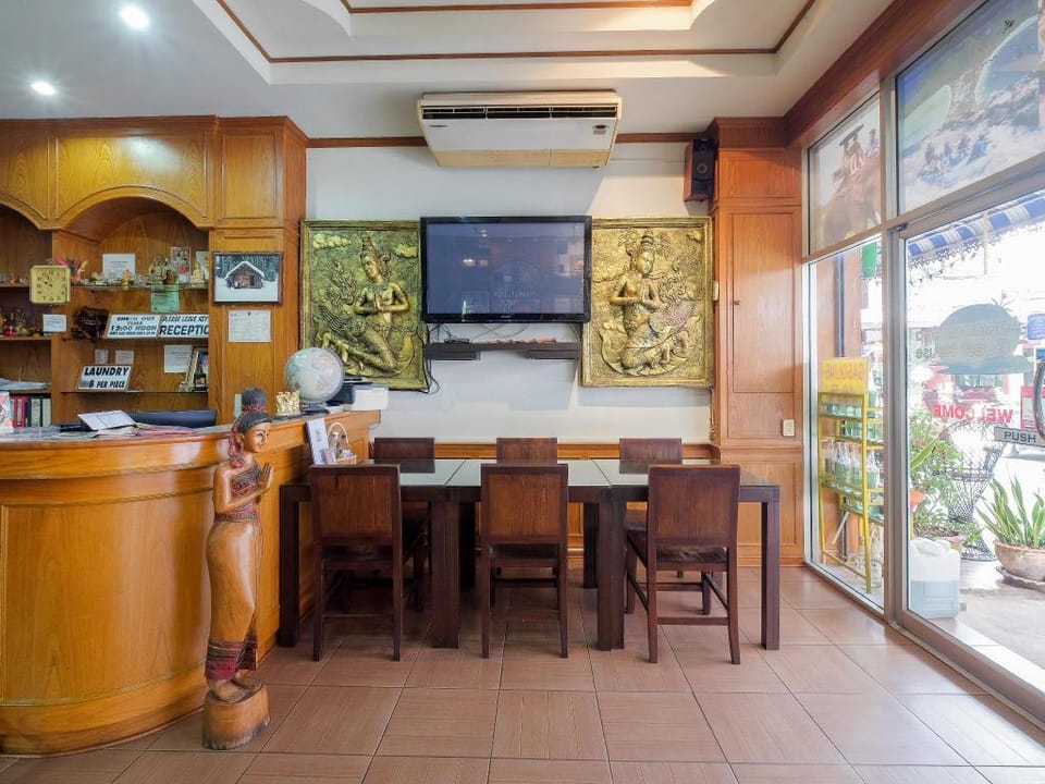 Andamansea Guesthouse Bed and Breakfast in Patong