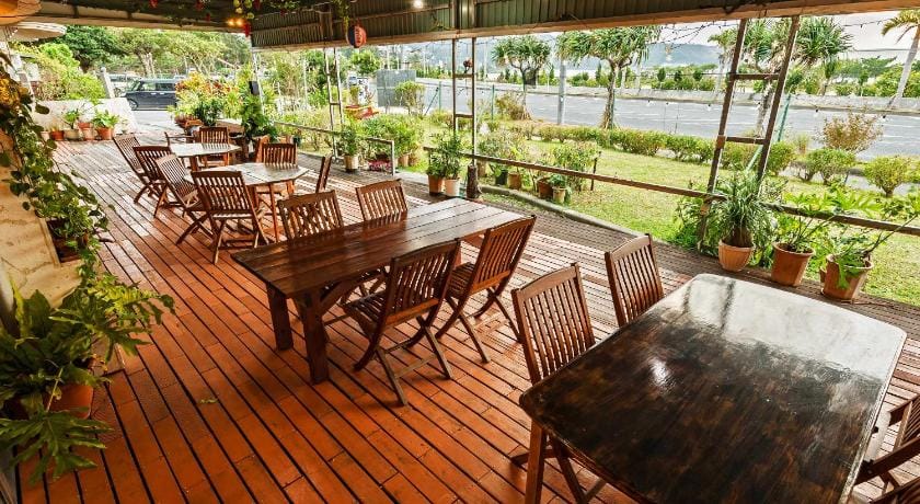 BUZZ RESORT Bed and Breakfast in Okinawa Prefecture