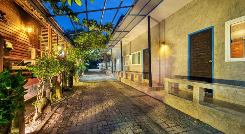 Mac Garden Resort Hotel in Phe