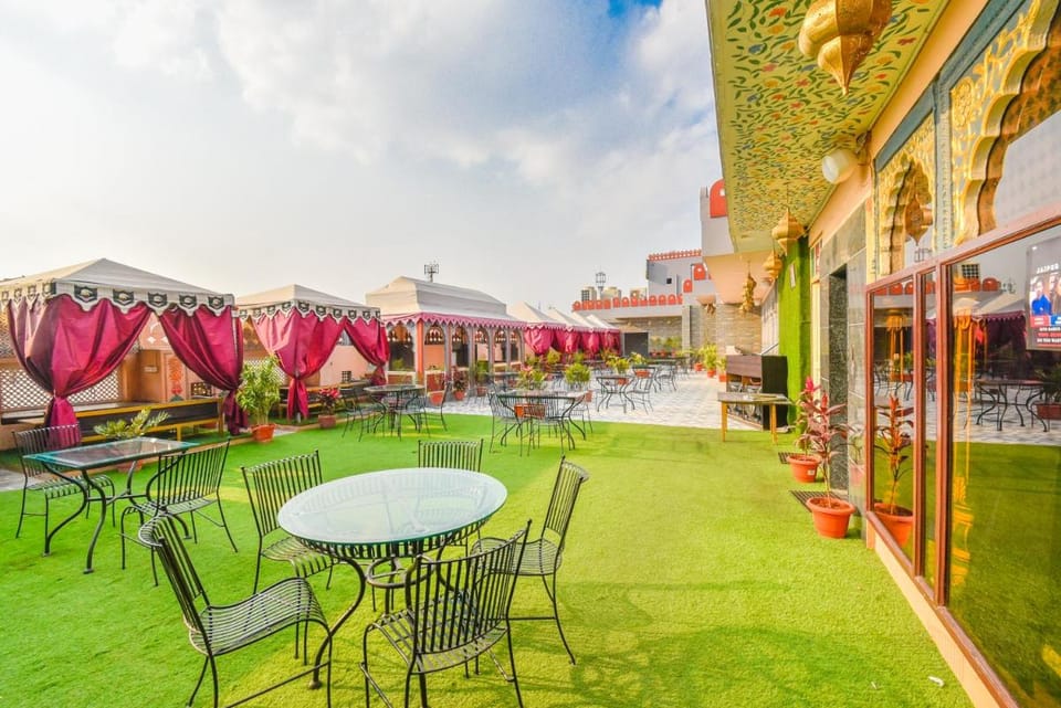 Hotel Laxmi Niwas - A Heritage Retreat Hotel in Jaipur