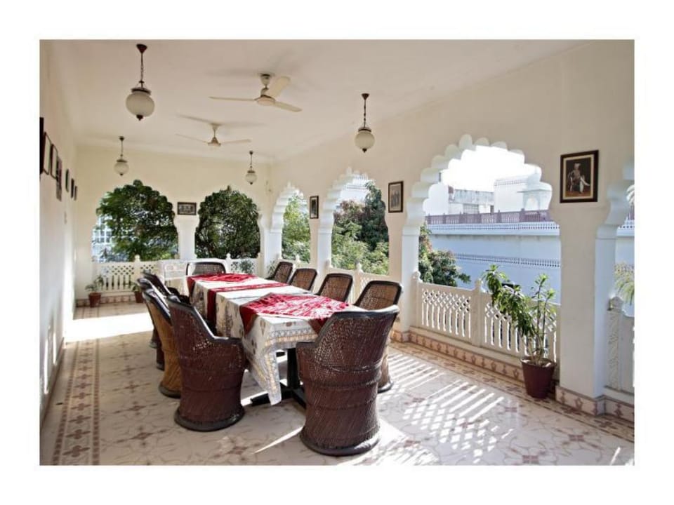 Heritage Khandwa Haveli Hotel in Jaipur