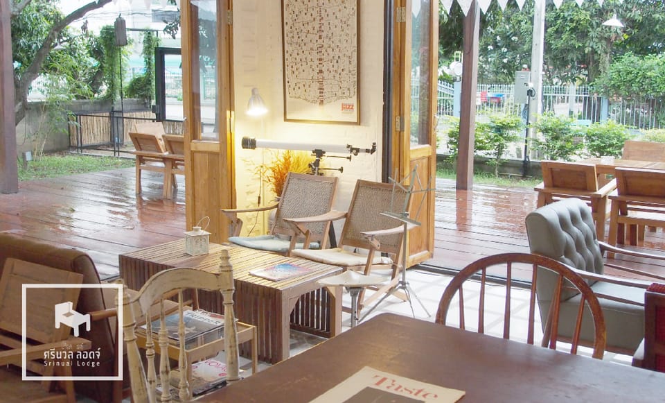 Srinual Lodge Hotel in Laos