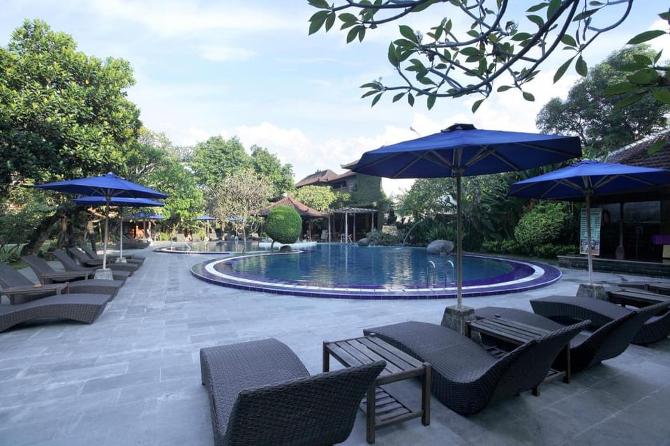 Matahari Bungalow Hotel Bed and Breakfast in Kuta