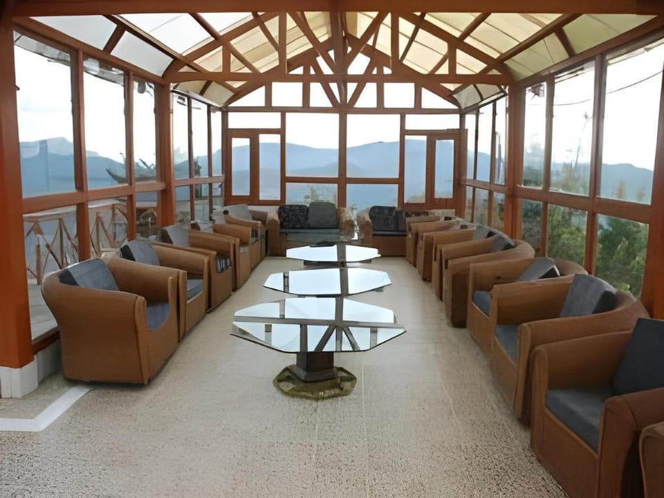 Classic Hill Top Resorts Chamba Hotel in Himachal Pradesh
