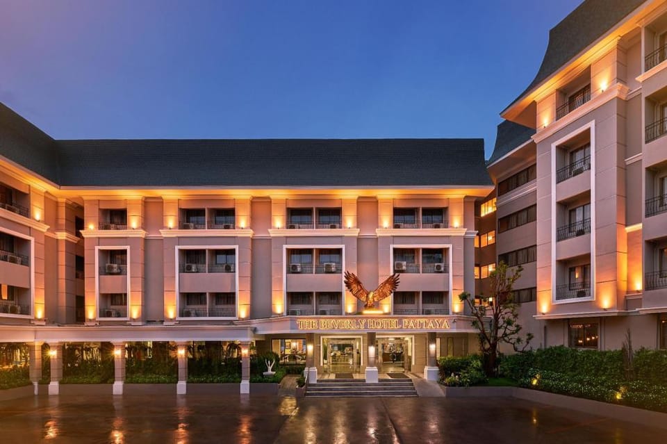 The Beverly Hotel Pattaya Hotel in Pattaya City