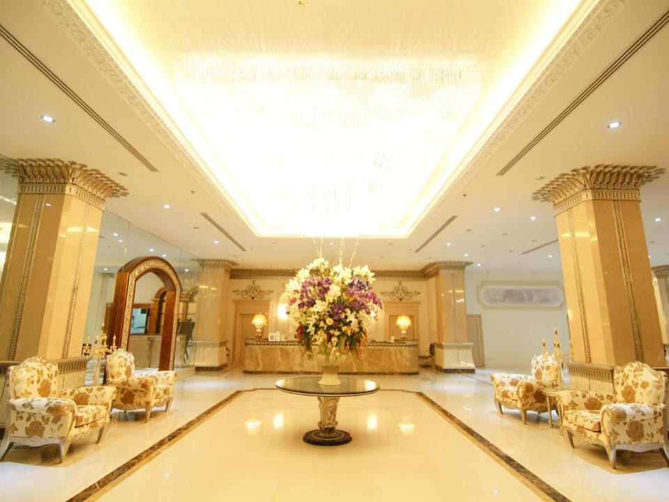 Miracle Suite Hotel in Pattaya City